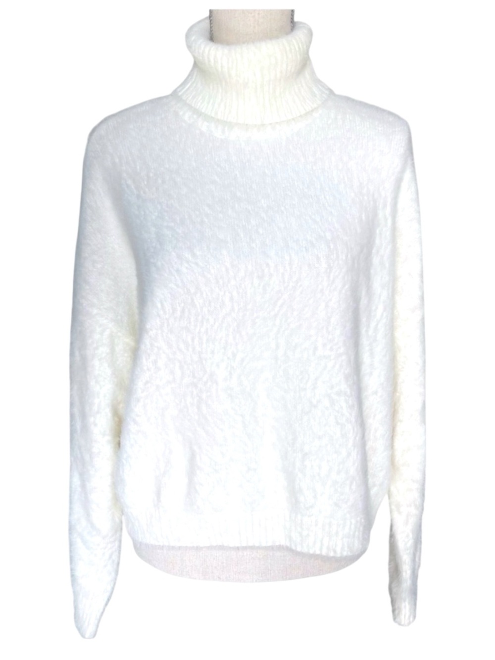 Mustard Seed Winter White Soft Fuzzy Turtleneck Sweater (L)
